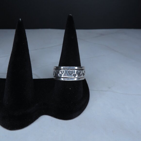 Sterling Silver Spin Ring with Heart Design - Picture 5 of 7